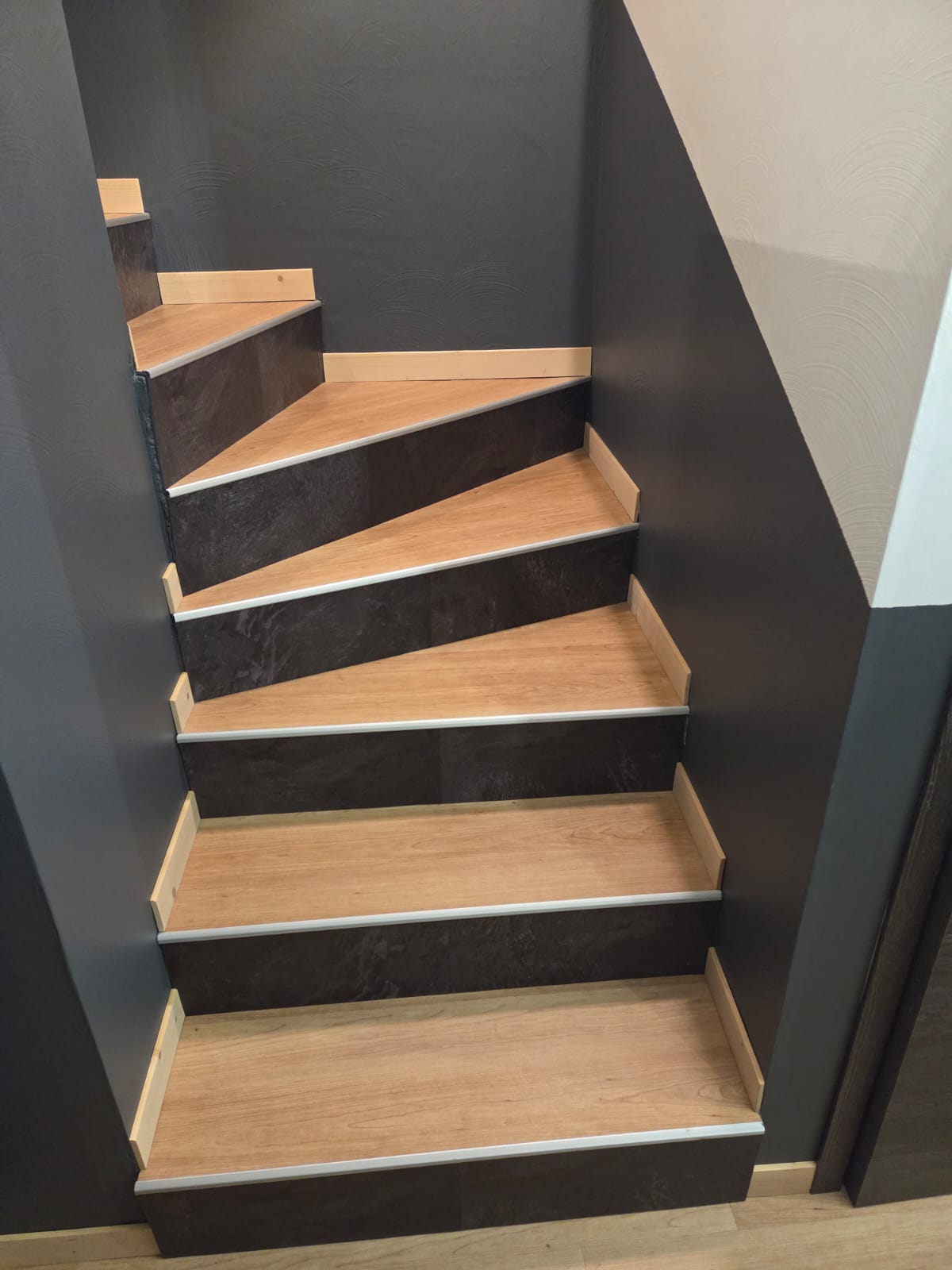 Chantier de peinture intérieure — finitions soignées